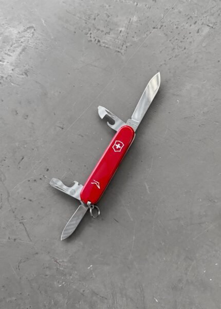 AKIMBO / VICTORINOX 84MM RECRUIT KNIFE